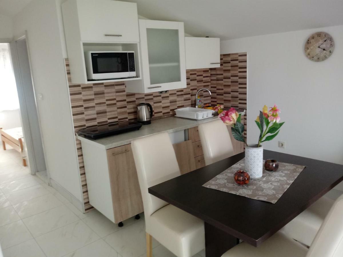 Apartmani Fran Вир Экстерьер фото